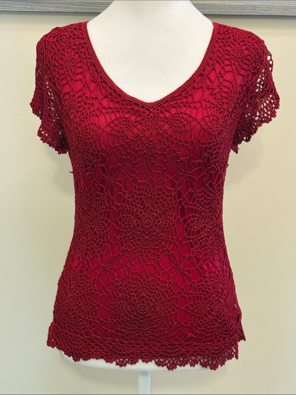 Dress barn Women’s Crochet Top - Red sparkly Medium